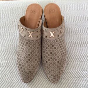 FRYE AND CO LEATHER CLOG/MULES SZ 9 like new western